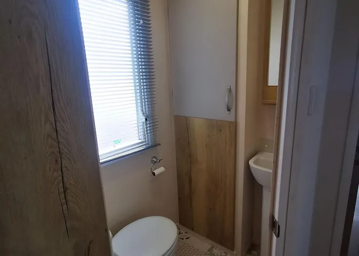 Willows With Self Contained Garden 度假居 *